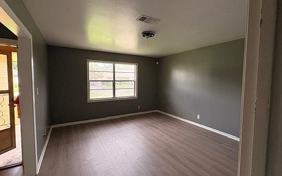 2nd image of 1823 Pleasantville Dr