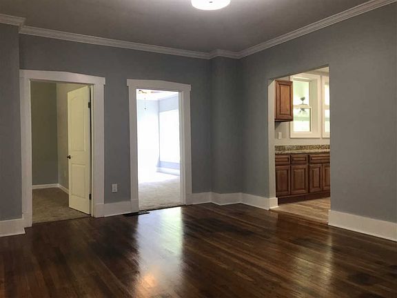 4th image of 2135 Donelson Dr