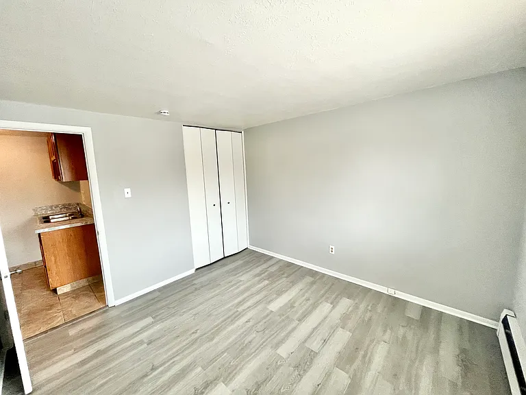 Concord House Apartments — Photo 13