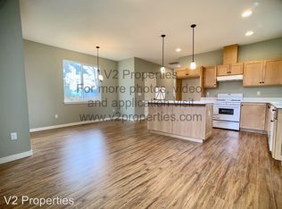 12031 SE Mill Ct, Portland, OR 97216
