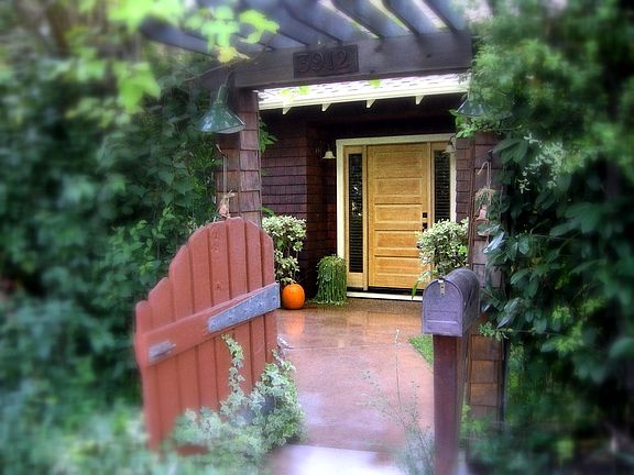 Front Entry Gate