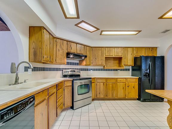 5th image of 3821 W Waltann Ln