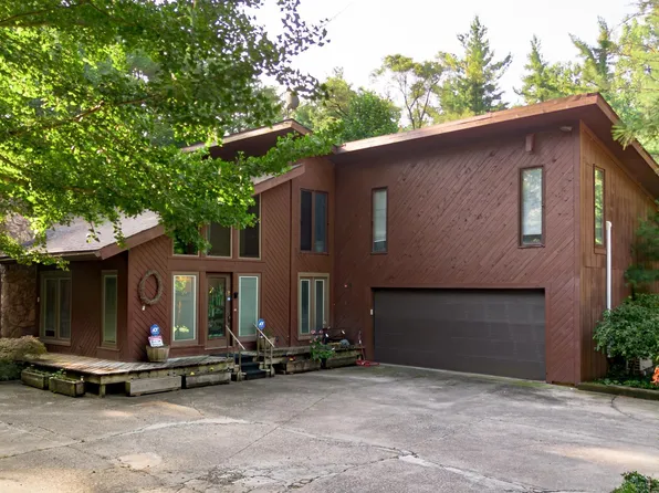 1438 County Road 66, Auburn, IN 46706