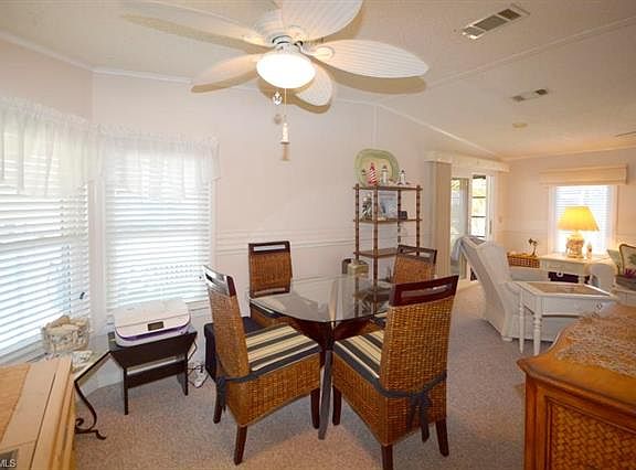 4th image of 4987 Gulfgate Ln