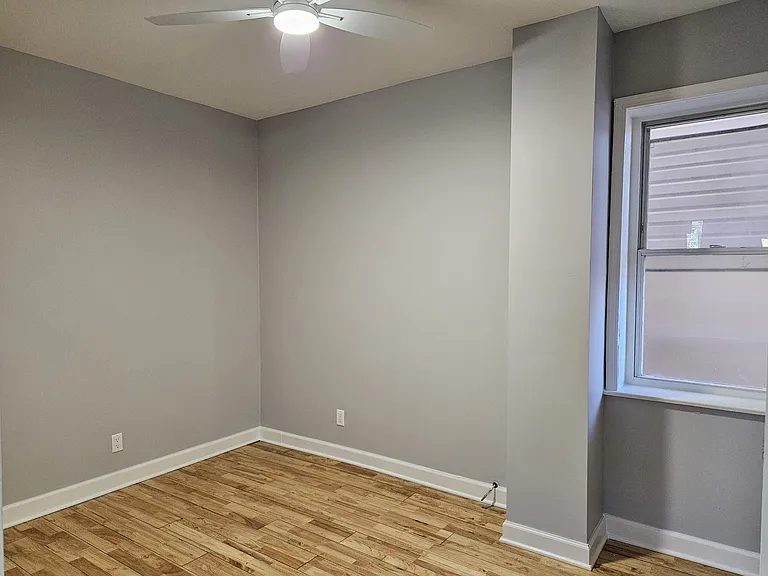 2500 W Pershing Rd #1R — Photo 15