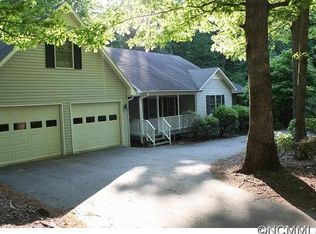 949 Skyuka Rd, Columbus, NC 28722