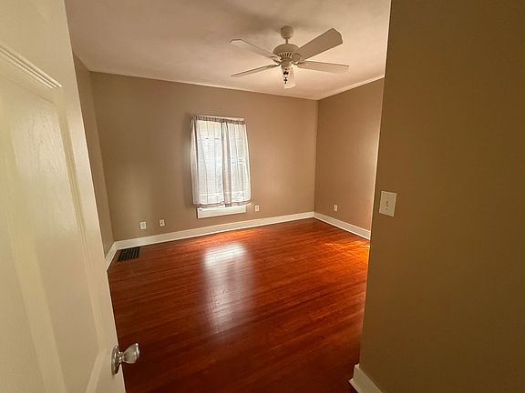 3rd image of 109 Cherry St #A
