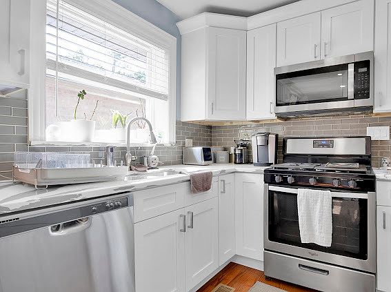 5th image of 4339 W 83rd St