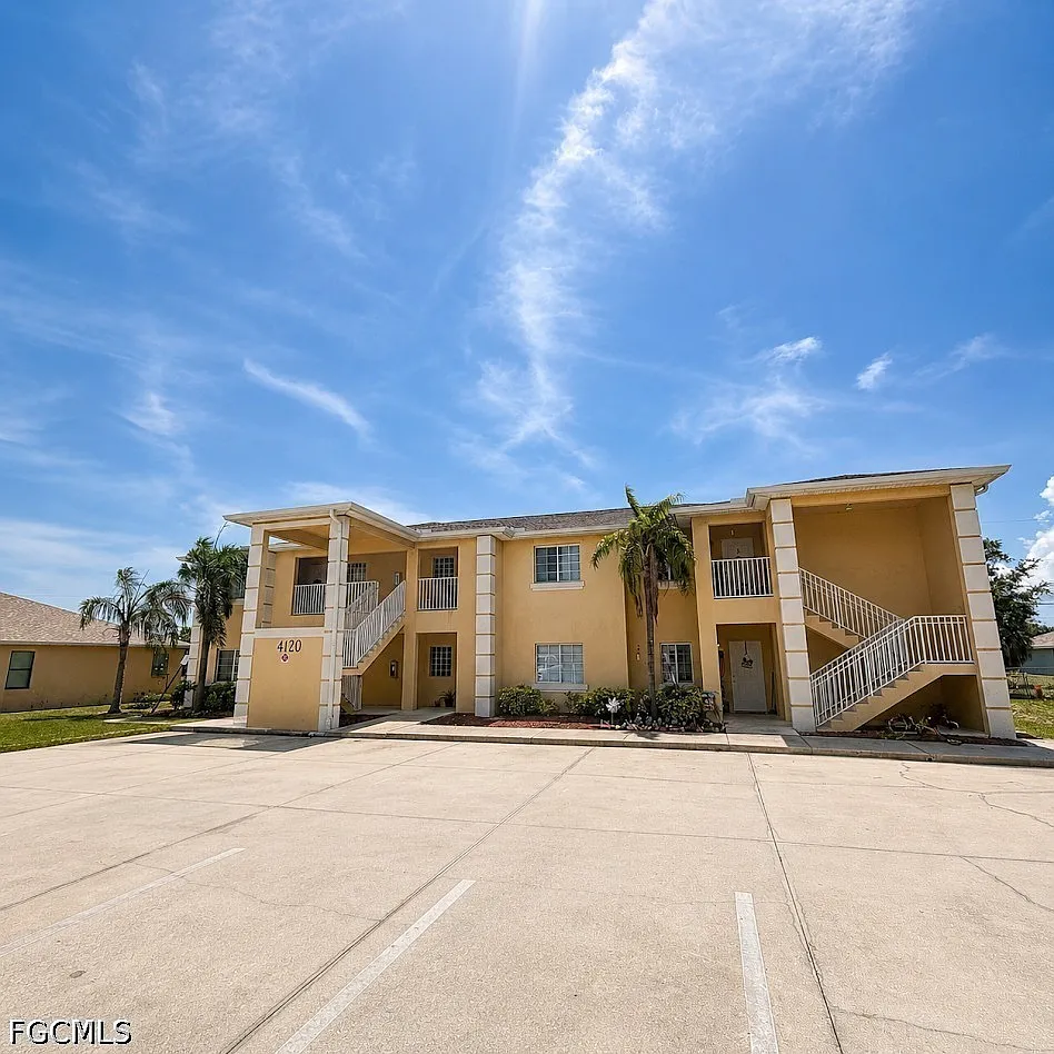 2 bed, 2.0 bath, 6364 sqft, $1,295 — Photo 1