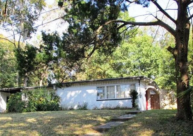 1st image of 715 Fernworth Dr