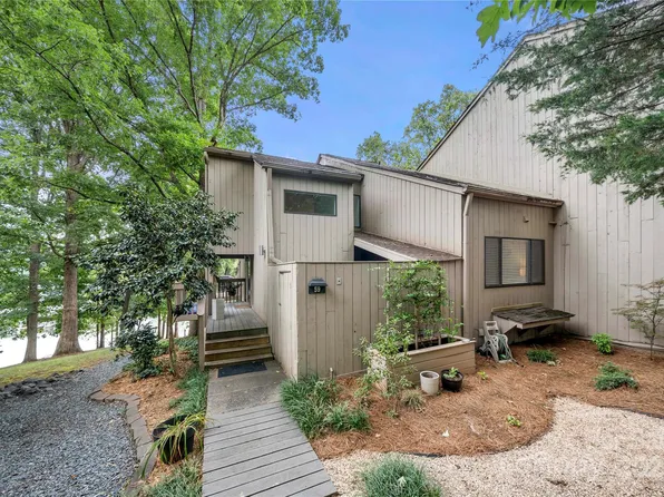 59 Ridgeport Rd, Clover, SC 29710