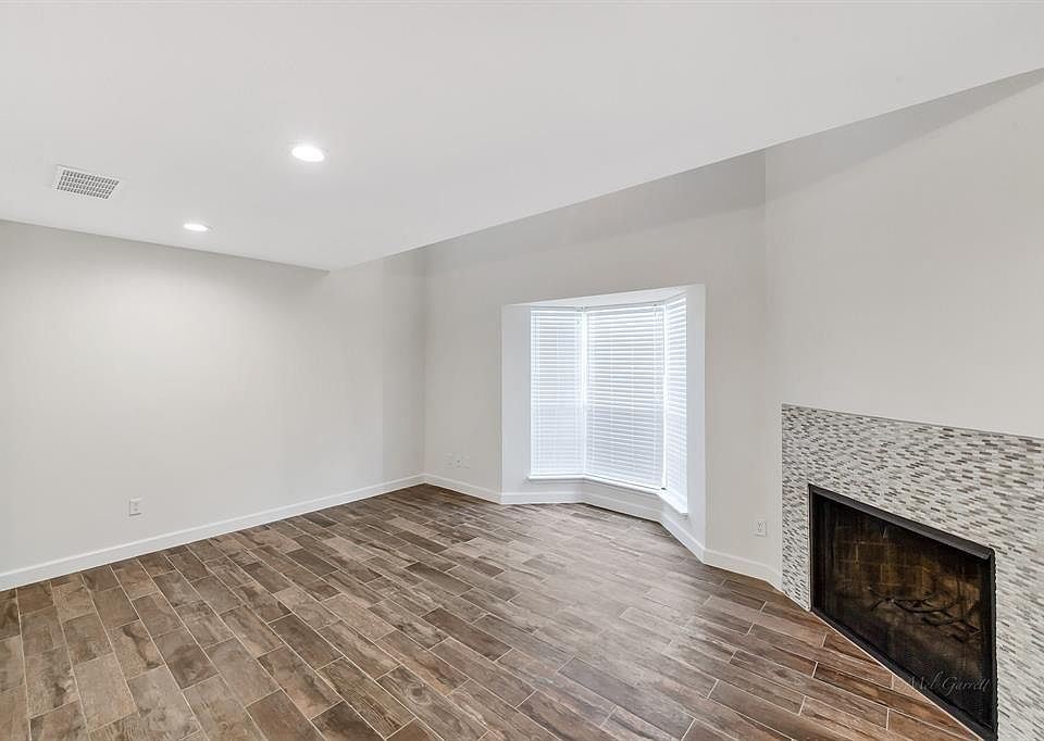 1st image of 2120 El Paseo St APT 101