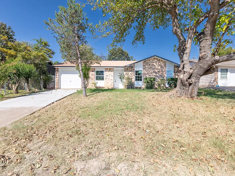 2318 May Ln — Photo 17