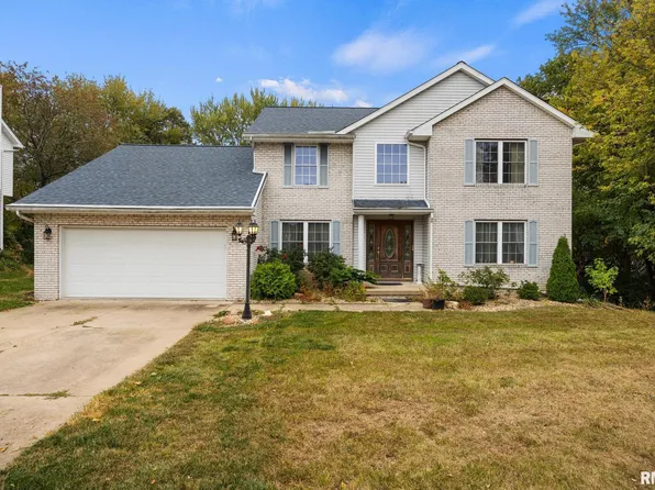 934 W Austin Dr, Peoria, IL 61614