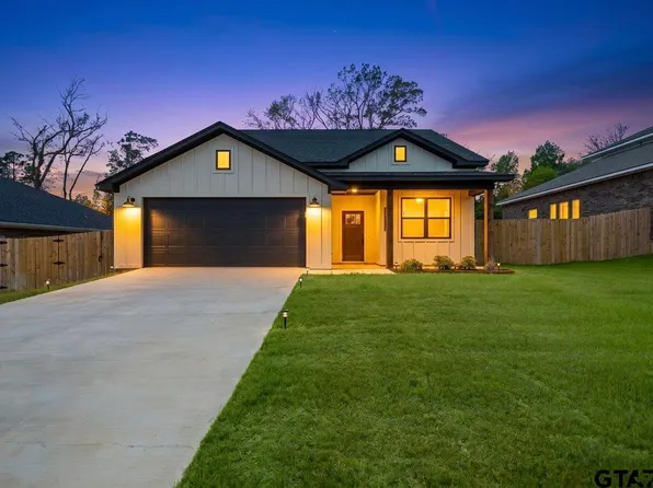 16326 Crossing Cir, Lindale, TX 75771