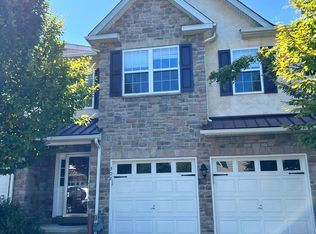 302 Fairfield Cir S, Royersford, PA 19468