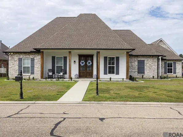 19905 Stone Hill Dr, Denham Springs, LA 70726
