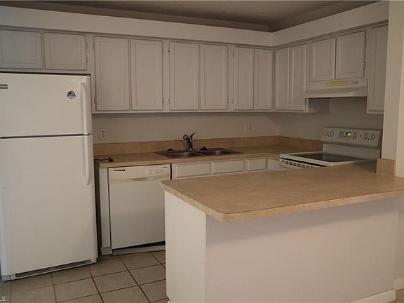 3rd image of 5214 Cedarbend Dr APT 2