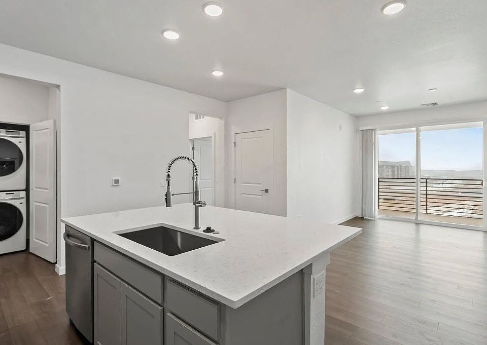 1st image of 6153 N Ceylon St Building 3-303