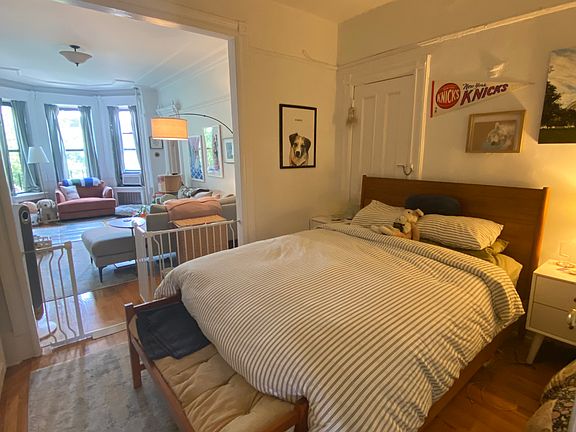 2nd image of 548 9th St APT 3