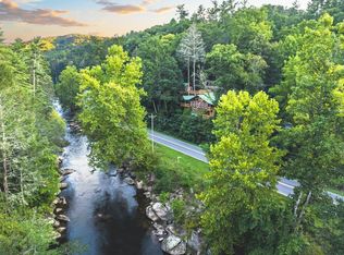 55 River Bend Ln, Blue Ridge, GA 30513