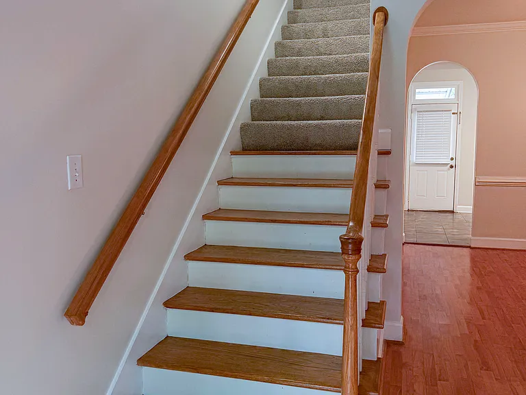 112 Sheffield Ct — Photo 13