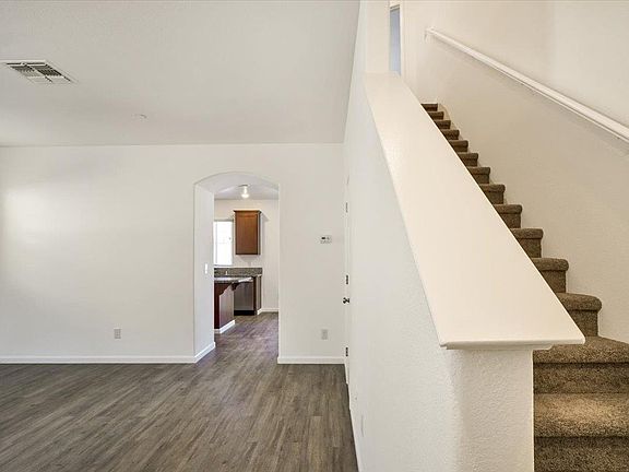 4th image of 8136 Emmy Willow Ln