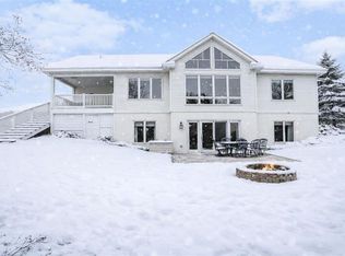 9030 Sugar Tree Ln, Charlevoix, MI 49720