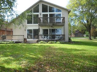 739 N 7th St, Winneconne, WI 54986