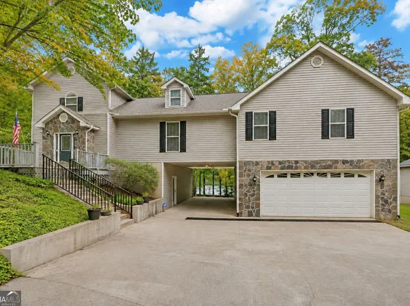 371 Shorewood Cir, Toccoa, GA 30577
