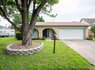 9082 E 27th St, Tulsa, OK 74129