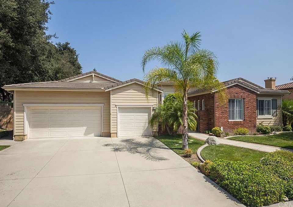 1st image of 112 Grand Oaks Dr