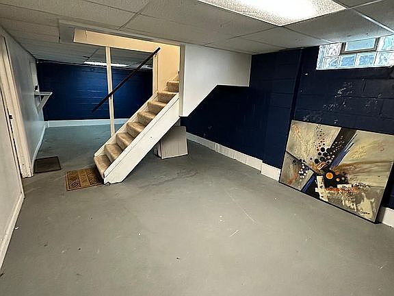5th image of 3319 Ellwood Ave