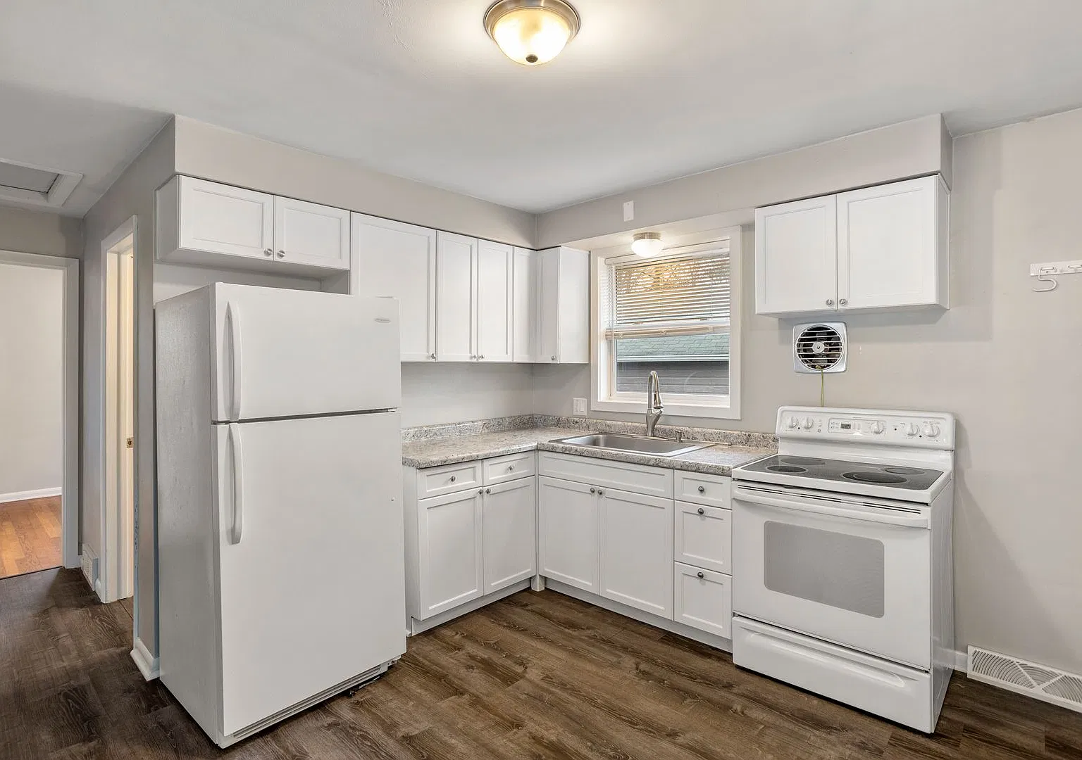 120 Gruenwald Avenue — Photo 1