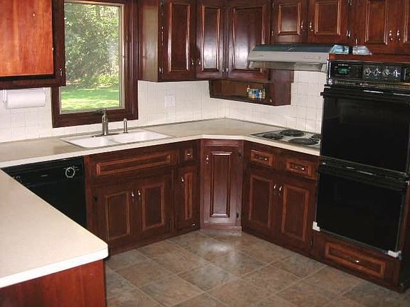 5th image of 1039 Linden Ln