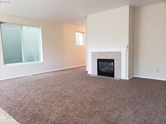 4th image of 4316 NE 55th Pl