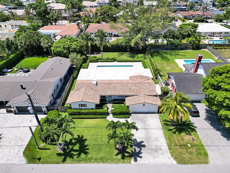 248 Codrington Dr — Photo 85