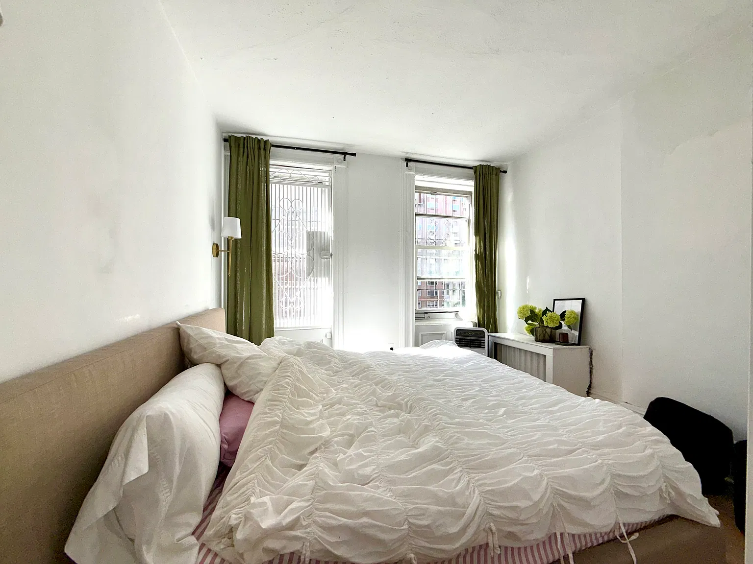 154 East 64th Street — Photo 3