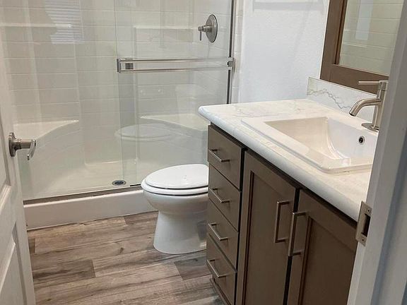 4th image of 1908 B Sorrel St #B