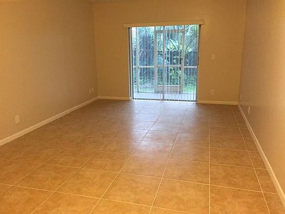 4th image of 240 Croton Ave APT 105