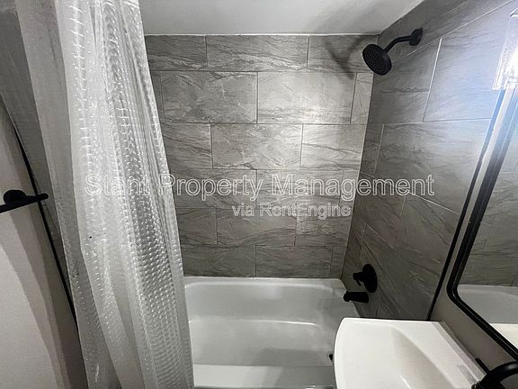 5th image of 18 W Park St APT 1