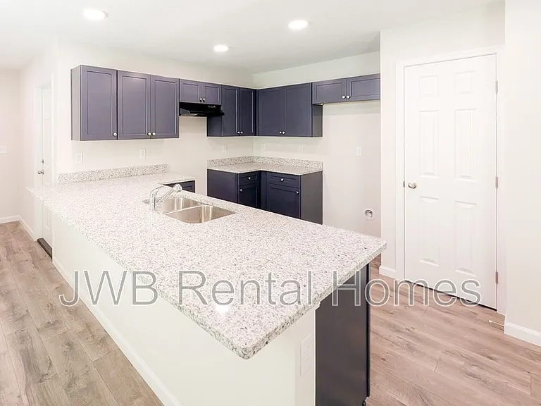 9097 India Ave — Photo 2