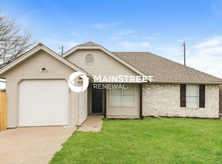 200 Brook Cir, Krum, TX 76249