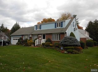 223 E Clinton Ave, Bergenfield, NJ 07621