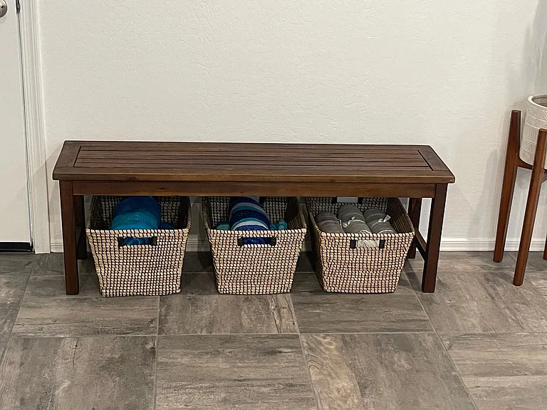 Pool towels and blankets are available under the bench.