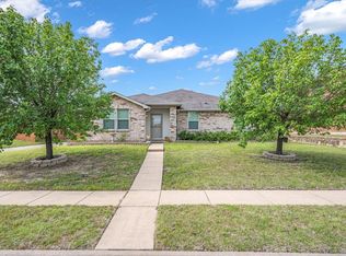 1032 Cavern Dr, Mesquite, TX 75181