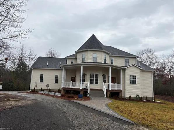 13153 Coulbourn Rd, Saluda, VA 23149