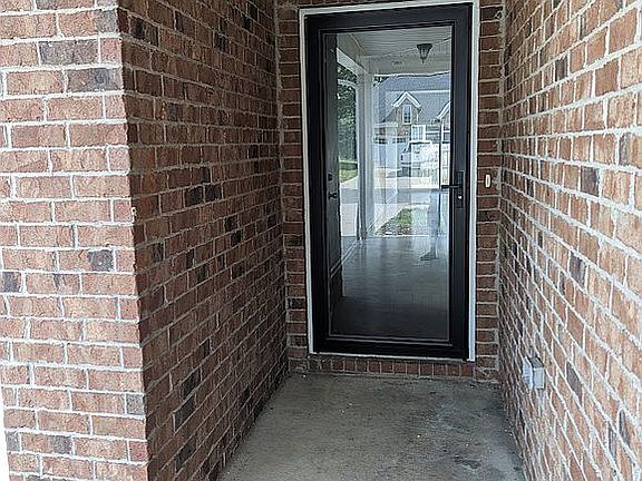 4th image of 2517 Miranda Dr