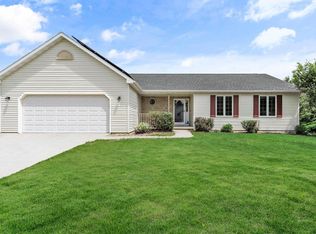 193 Robinson Rd, Oregon, WI 53575