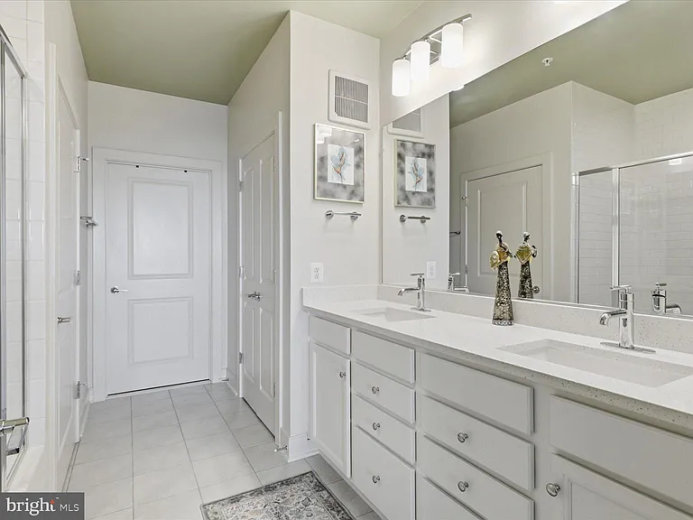 100 Saint Ives Pl #403 — Photo 11